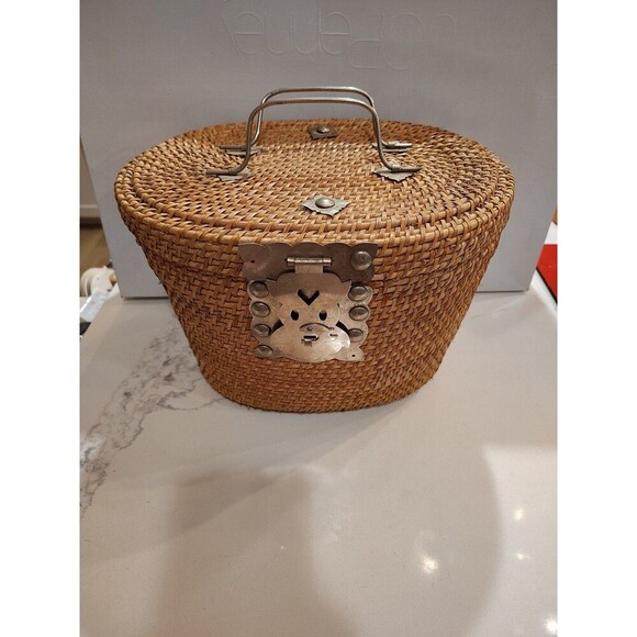 Vintage Chinese Wicker Basket Lined Double handle Purse Asian Fish Latch Bird - Picture 1 of 14